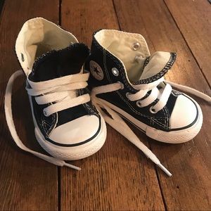 Converse Toddler size 4